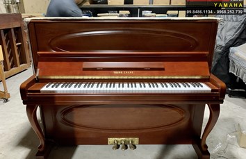 Đàn Piano cơ YOUNG CHANG-U121-Seri O2513678. Được chế tạo bằng tất cả các vật liệu chất lượng hàng đầu bởi các nghệ nhân lành nghề.