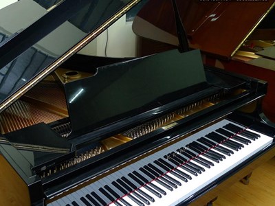 Đàn Piano KAWAI KG3C 5911xx
