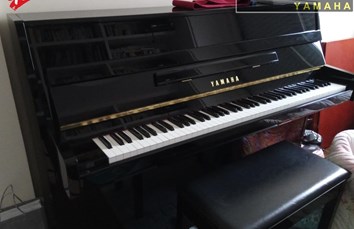 Đàn Piano Yamaha JU109 PE
