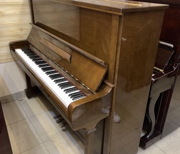 Đàn piano cơ Y.SAITO&SONS(58901461) màu nâu bóng đặc biệt!