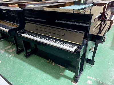 Đàn Piano cơ VICTOR V102B (N133326**)