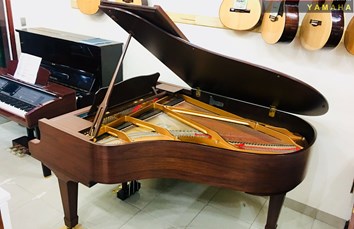 Ngày 16/07/2018: GrandPIANO về mẫu đàn GrandPiano Yamaha C3L màu gỗ hiếm trên thị trường