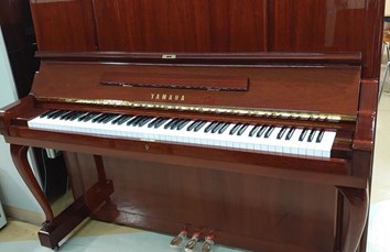 Đàn Piano YAMAHA W106BM