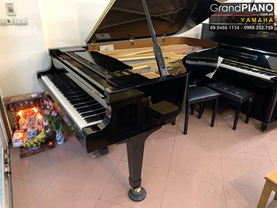 YAMAHA C7B Seri 4861389 - Grand PIANO 