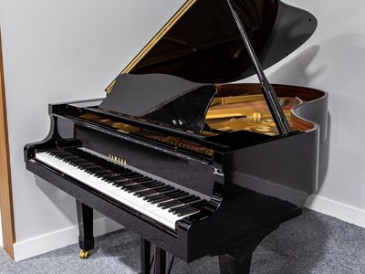 Đàn Piano YAMAHA C5 55036xx