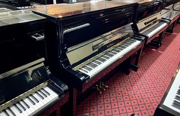 Đàn Piano cơ KAWAI BL51 (M6656**)